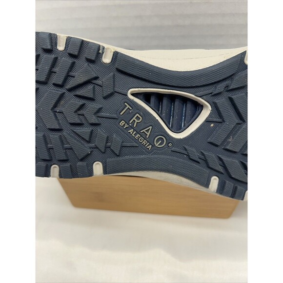 TRAQ by Algeria Navy/Gray Slip On Shoes Women's Size EU 37 US 7.5 - Picture 9 of 10